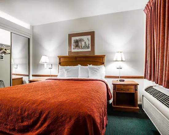 Hotel American & Suites