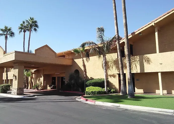 Hotel American & Suites 3*