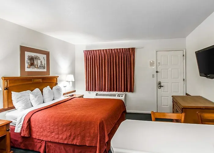 American & Suites Hotel 3*