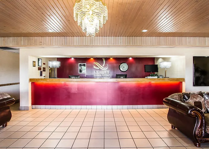 American & Suites Hotel