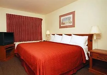 American & Suites Hotel 3*