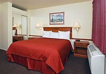 Hotel American & Suites