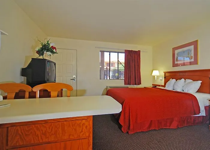 American & Suites Hotel 3*